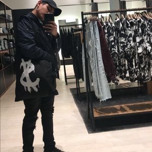 Meet your Posher, Kenny